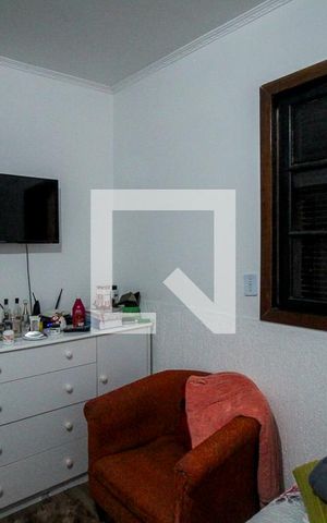 Casa à venda com 750m², 6 quartos e 4 vagas Casa à venda com 750m², 6 quartos e 4 vagasCasa 2 - Quarto 4