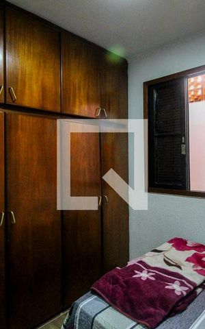 Casa à venda com 750m², 6 quartos e 4 vagas Casa à venda com 750m², 6 quartos e 4 vagasCasa 2 - Quarto 3