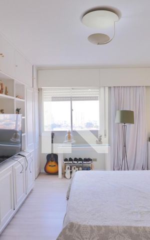Apartamento à venda com 200m², 4 quartos e 5 vagas Apartamento à venda com 200m², 4 quartos e 5 vagasQuarto 2