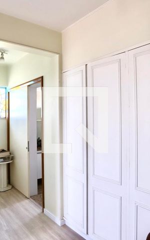 Apartamento à venda com 200m², 4 quartos e 5 vagas Apartamento à venda com 200m², 4 quartos e 5 vagasCloset do quarto 2