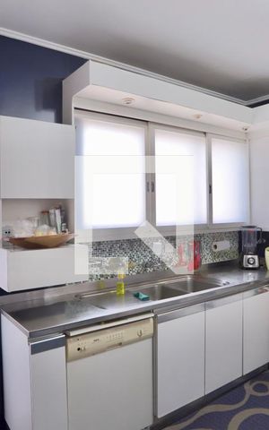 Apartamento à venda com 200m², 4 quartos e 5 vagas Apartamento à venda com 200m², 4 quartos e 5 vagasCozinha