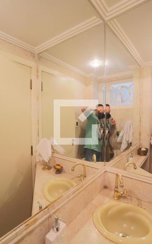 Apartamento à venda com 200m², 4 quartos e 5 vagas Apartamento à venda com 200m², 4 quartos e 5 vagasLavabo