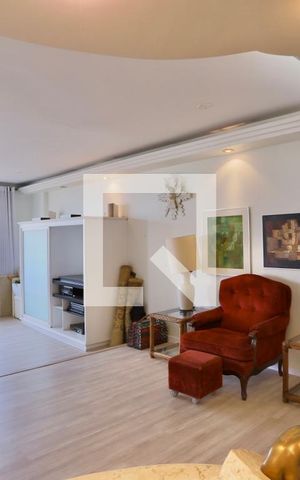 Apartamento à venda com 200m², 4 quartos e 5 vagas Apartamento à venda com 200m², 4 quartos e 5 vagasSala
