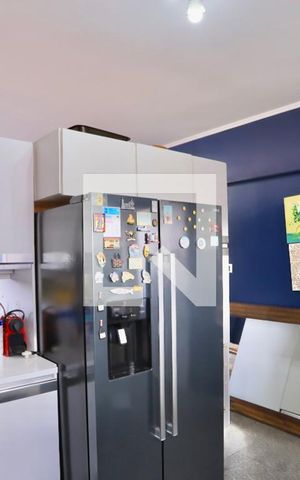 Apartamento à venda com 200m², 4 quartos e 5 vagas Apartamento à venda com 200m², 4 quartos e 5 vagasCozinha