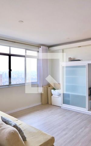 Apartamento à venda com 200m², 4 quartos e 5 vagas Apartamento à venda com 200m², 4 quartos e 5 vagasSala