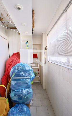 Apartamento à venda com 200m², 4 quartos e 5 vagas Apartamento à venda com 200m², 4 quartos e 5 vagasQuarto de Serviço