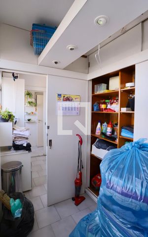 Apartamento à venda com 200m², 4 quartos e 5 vagas Apartamento à venda com 200m², 4 quartos e 5 vagasQuarto de Serviço