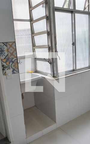 Apartamento à venda com 50m², 2 quartos e 1 vaga Apartamento à venda com 50m², 2 quartos e 1 vagaÁrea de Serviço