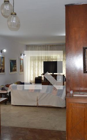 Casa à venda com 423m², 4 quartos e 6 vagasSala de Jantar