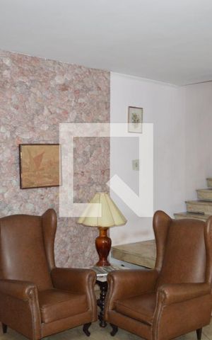 Casa à venda com 423m², 4 quartos e 6 vagasSala