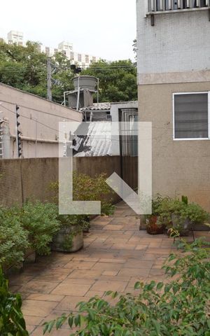 Casa à venda com 423m², 4 quartos e 6 vagasQuintal