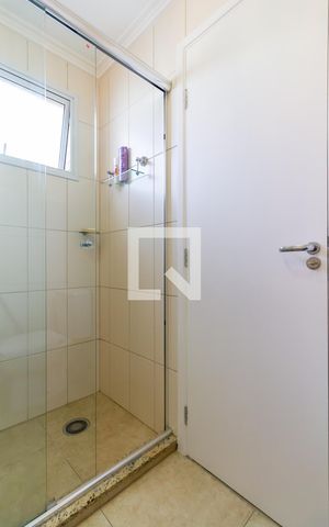 Apartamento à venda com 158m², 3 quartos e 4 vagas Apartamento à venda com 158m², 3 quartos e 4 vagasBanheiro da Suíte 2