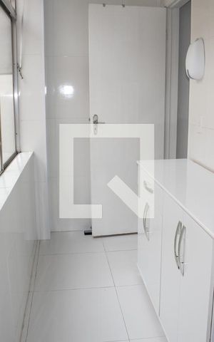 Apartamento à venda com 72m², 2 quartos e 1 vagaÁrea de Serviço