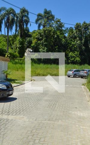 Casa de condomínio à venda com 400m², 3 quartos e 2 vagas Casa de condomínio à venda com 400m², 3 quartos e 2 vagasÁrea comum