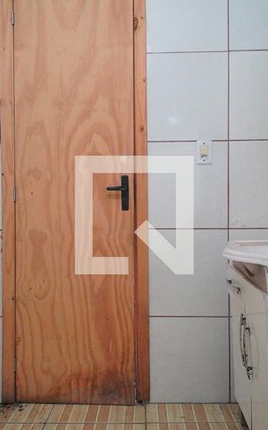 Casa à venda com 210m², 2 quartos e 4 vagas Casa à venda com 210m², 2 quartos e 4 vagasLavabo