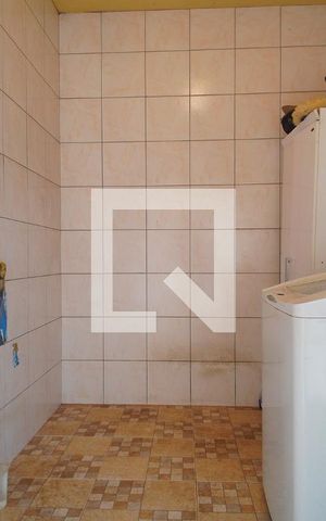 Casa à venda com 210m², 2 quartos e 4 vagas Casa à venda com 210m², 2 quartos e 4 vagasÁrea de Serviço