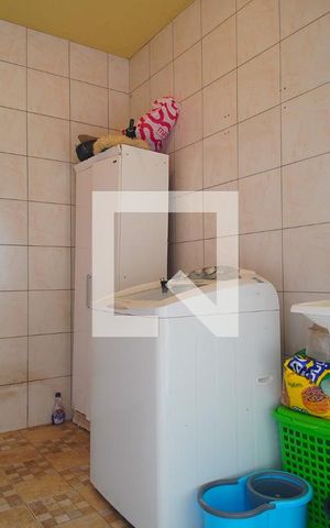 Casa à venda com 210m², 2 quartos e 4 vagas Casa à venda com 210m², 2 quartos e 4 vagasÁrea de Serviço