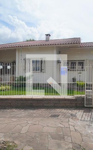 Casa à venda com 210m², 2 quartos e 4 vagas Casa à venda com 210m², 2 quartos e 4 vagasFachada do bloco