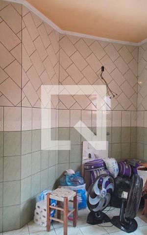 Casa à venda com 210m², 2 quartos e 4 vagas Casa à venda com 210m², 2 quartos e 4 vagasBanheiro da Suíte