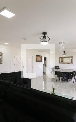 Apartamento à venda com 450m², 4 quartos e 5 vagas Apartamento à venda com 450m², 4 quartos e 5 vagasSala