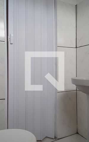 Casa à venda com 40m², 1 quarto e 1 vaga Casa à venda com 40m², 1 quarto e 1 vagaBanheiro