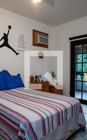 Casa à venda com 380m², 4 quartos e 2 vagas Casa à venda com 380m², 4 quartos e 2 vagasQuarto 2