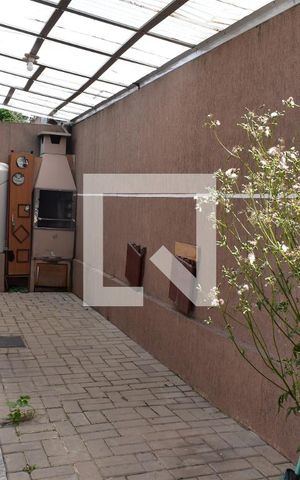 Casa de condomínio à venda com 50m², 2 quartos e 2 vagasQuintal