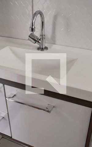 Casa de condomínio à venda com 50m², 2 quartos e 2 vagasBanheiro