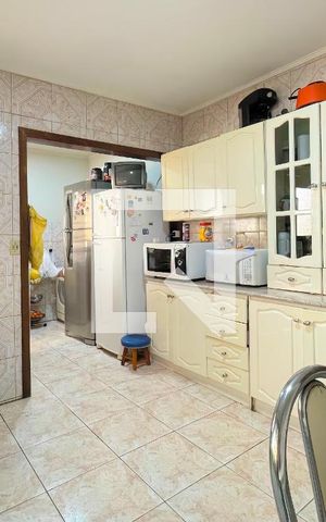 Casa à venda com 110m², 3 quartos e 7 vagas Casa à venda com 110m², 3 quartos e 7 vagasCozinha