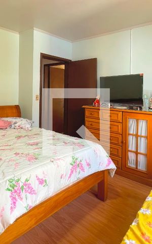 Casa à venda com 110m², 3 quartos e 7 vagas Casa à venda com 110m², 3 quartos e 7 vagasSuite