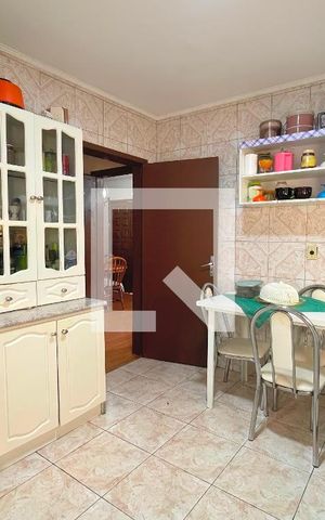 Casa à venda com 110m², 3 quartos e 7 vagas Casa à venda com 110m², 3 quartos e 7 vagasCozinha