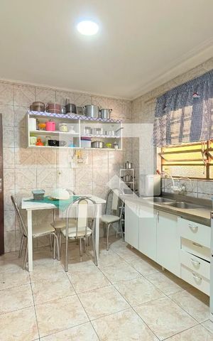 Casa à venda com 110m², 3 quartos e 7 vagas Casa à venda com 110m², 3 quartos e 7 vagasCozinha