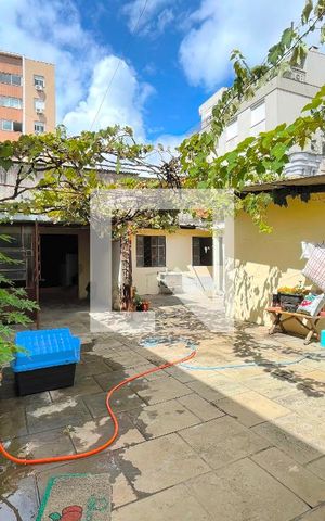 Casa à venda com 110m², 3 quartos e 7 vagas Casa à venda com 110m², 3 quartos e 7 vagasQuintal