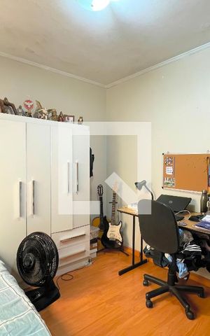 Casa à venda com 110m², 3 quartos e 7 vagas Casa à venda com 110m², 3 quartos e 7 vagasQuarto 2