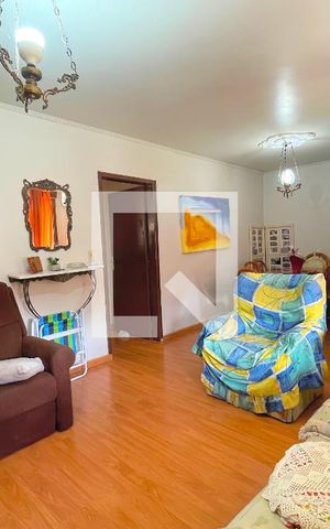 Casa à venda com 110m², 3 quartos e 7 vagas Casa à venda com 110m², 3 quartos e 7 vagasSala