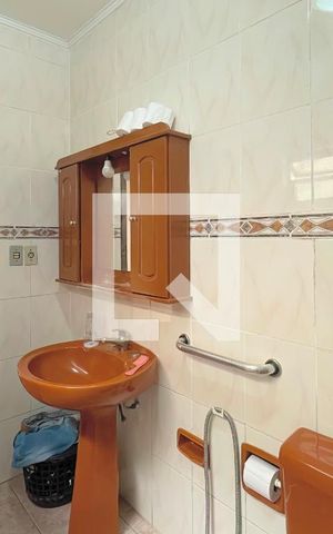 Casa à venda com 110m², 3 quartos e 7 vagas Casa à venda com 110m², 3 quartos e 7 vagasBanheiro