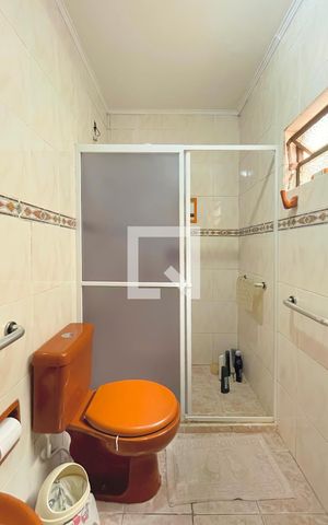 Casa à venda com 110m², 3 quartos e 7 vagas Casa à venda com 110m², 3 quartos e 7 vagasBanheiro