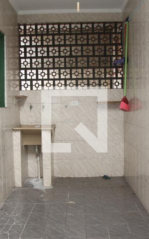 Casa para alugar com 60m², 1 quarto e sem vagaÁrea de Serviço