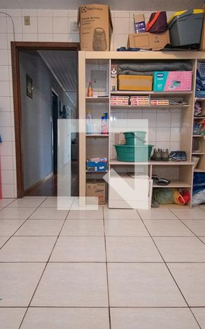 Casa à venda com 170m², 3 quartos e 2 vagas Casa à venda com 170m², 3 quartos e 2 vagaslavanderia
