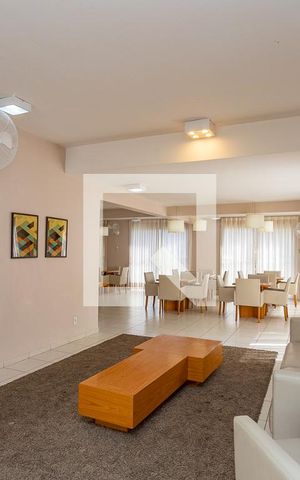 Apartamento à venda com 44m², 2 quartos e 1 vaga Apartamento à venda com 44m², 2 quartos e 1 vagaÁrea comum - Salão de festas