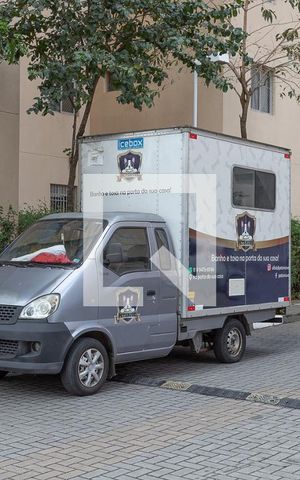 Apartamento à venda com 44m², 2 quartos e 1 vaga Apartamento à venda com 44m², 2 quartos e 1 vagaPet shop caminhão