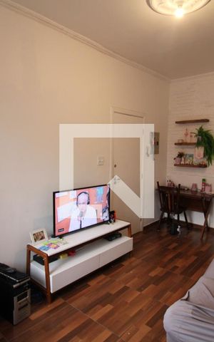 Apartamento à venda com 45m², 2 quartos e sem vagaSala