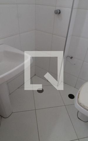 Apartamento para alugar com 240m², 3 quartos e 3 vagasBanheiro de serviço 