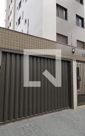 Apartamento para alugar com 240m², 3 quartos e 3 vagasFachada 
