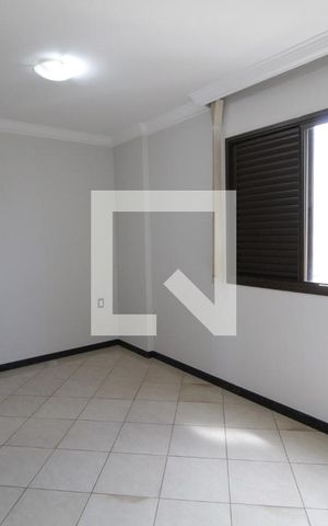 Apartamento para alugar com 240m², 3 quartos e 3 vagasQuarto 2 - Suíte