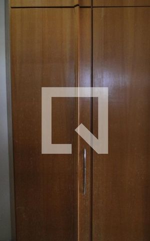 Apartamento para alugar com 240m², 3 quartos e 3 vagasBanheiro do quarto 2 