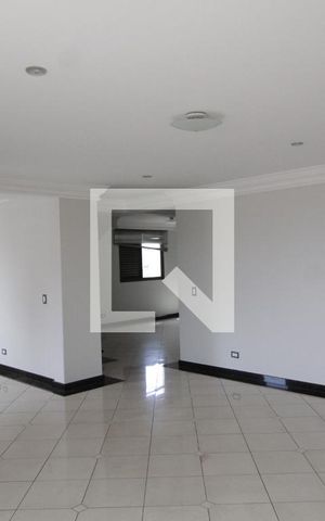 Apartamento para alugar com 240m², 3 quartos e 3 vagasSala