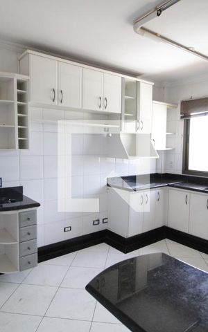 Apartamento para alugar com 240m², 3 quartos e 3 vagasCozinha 