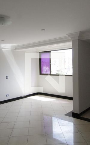 Apartamento para alugar com 240m², 3 quartos e 3 vagasSala