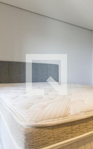 Apartamento à venda com 76m², 2 quartos e 2 vagas Apartamento à venda com 76m², 2 quartos e 2 vagasSuíte